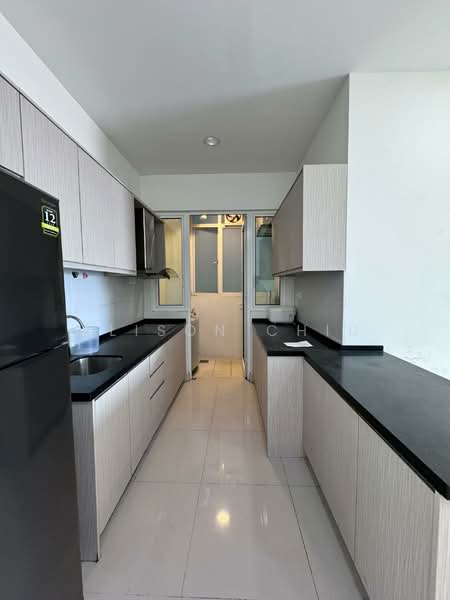 Kondominium untuk Disewa di Scenaria @ North Kiara Hills - Alison Chiu - Kitchen - PropertyGuru.com.my