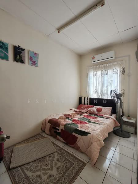Rumah Teres untuk Dijual di Bandar Putra Permai (Seri Kembangan) - Esther Ong - Bedroom - PropertyGuru.com.my