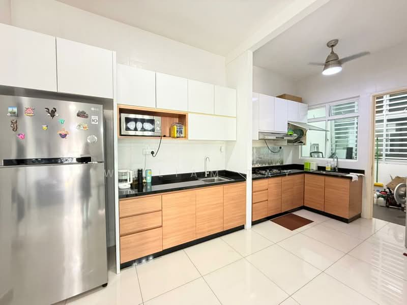 Servis Apartment untuk Dijual di Skysuites @ Meldrum Hills - William Tay - Kitchen - PropertyGuru.com.my