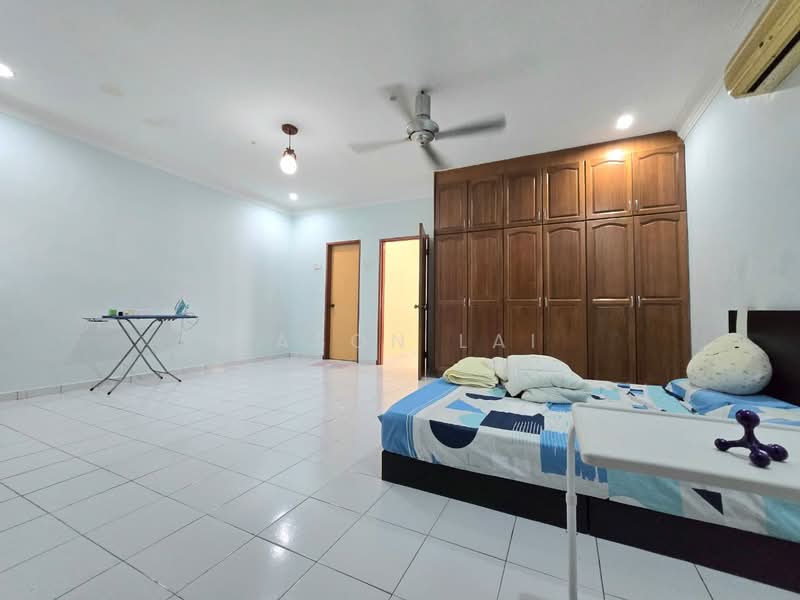 2-storey Terraced House for Sale in U5, Taman Subang Bestari (Shah Alam) - Jason Lai - Bedroom - PropertyGuru.com.my