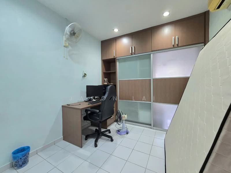 2-storey Terraced House for Sale in U5, Taman Subang Bestari (Shah Alam) - Jason Lai - Study - PropertyGuru.com.my