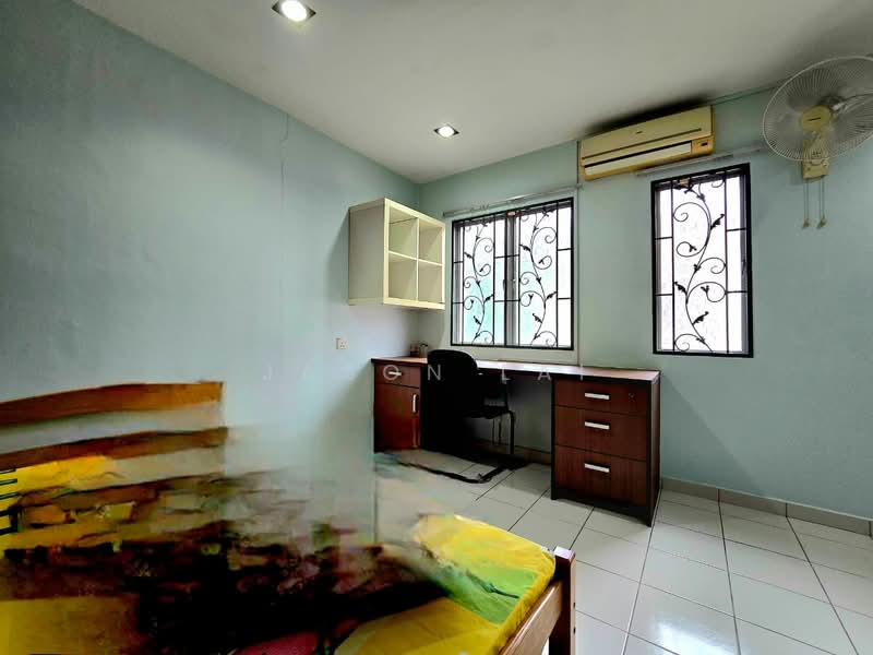 2-storey Terraced House for Sale in U5, Taman Subang Bestari (Shah Alam) - Jason Lai - Bedroom - PropertyGuru.com.my