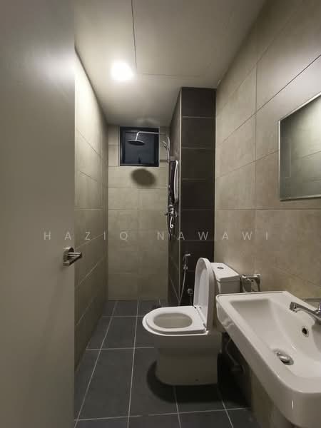 Servis Apartment untuk Disewa di AraTre' Residences - Haziq Nawawi - Bathroom - PropertyGuru.com.my