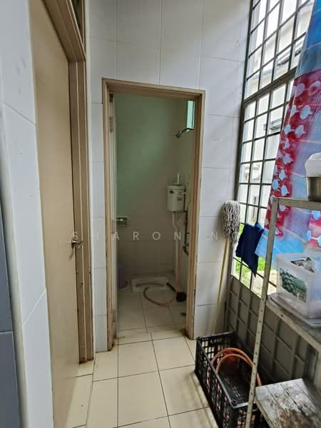 Semi-Detached House for Sale in Johor Bahru (Johor) - Sharon Ng - Bathroom - PropertyGuru.com.my