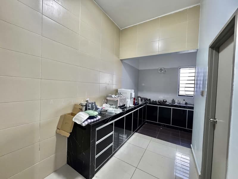 2-storey Terraced House for Sale in Bandar Putra (Kulai) - Azlina Muslim - Kitchen - PropertyGuru.com.my