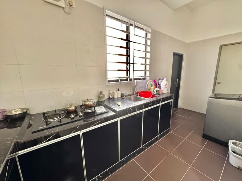 2-storey Terraced House for Sale in Bandar Putra (Kulai) - Azlina Muslim - Kitchen - PropertyGuru.com.my