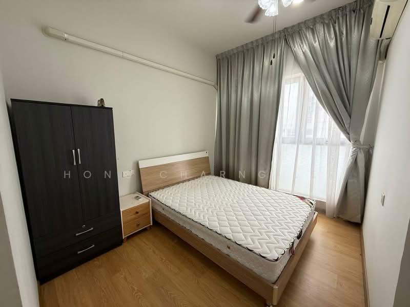 Kondominium untuk Disewa di Bay Point @ Country Garden Danga Bay - Hong Charng Lee - Bedroom - PropertyGuru.com.my
