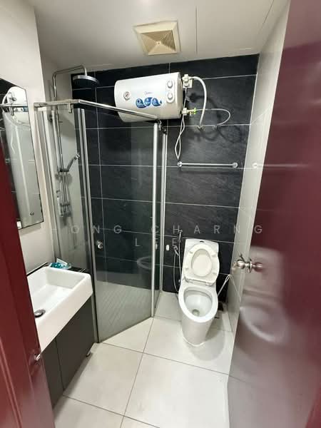 Kondominium untuk Disewa di Bay Point @ Country Garden Danga Bay - Hong Charng Lee - Bathroom - PropertyGuru.com.my