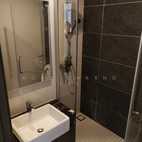 Kondominium untuk Disewa di Bay Point @ Country Garden Danga Bay - Hong Charng Lee - Bathroom - PropertyGuru.com.my