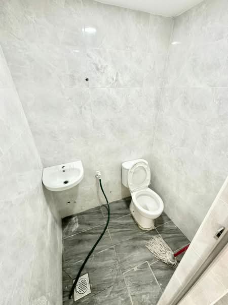 2-storey Terraced House for Sale in Taman Megah Ria (Masai) - Daniel Yong - Bathroom - PropertyGuru.com.my