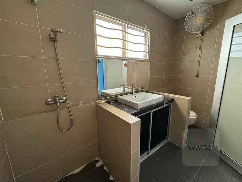 Rumah Teres 1.5 Tingkat untuk Dijual di Kampung Batu Belah (Klang) - Daniel Kok - Bathroom - PropertyGuru.com.my
