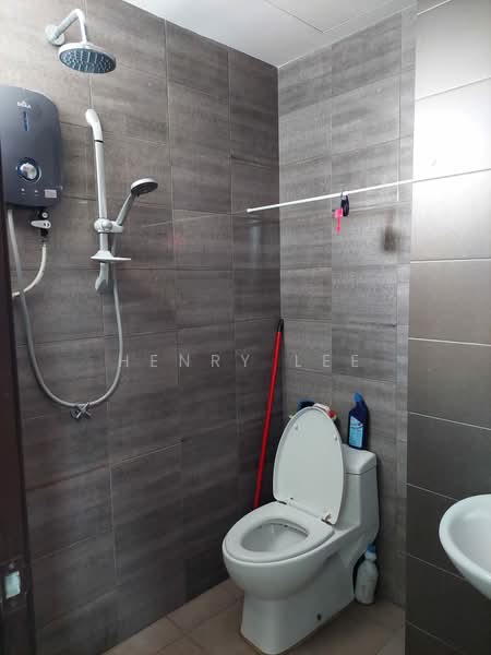 Service Residence for Sale at Symphony Tower (Menara Simfoni) - Henry Lee - Bathroom - PropertyGuru.com.my