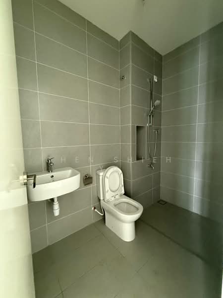 2-storey Terraced House for Sale in Bandar Seri Alam (Masai) - Chen Shieh Yu - Bathroom - PropertyGuru.com.my