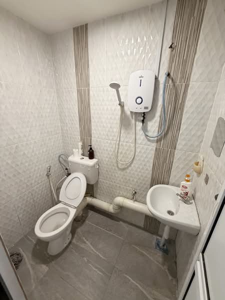 2-storey Terraced House for Rent in Johor Bahru (Johor) - Joe Loh - Bathroom - PropertyGuru.com.my