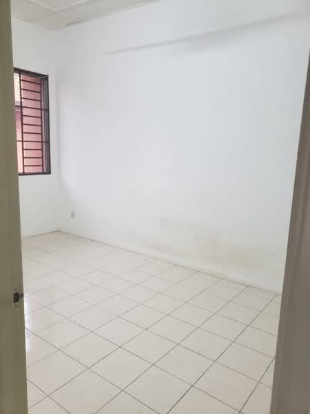 2-storey Terraced House for Sale in Alam Budiman (Shah Alam) - Nazrin Hakimin - Interior - PropertyGuru.com.my