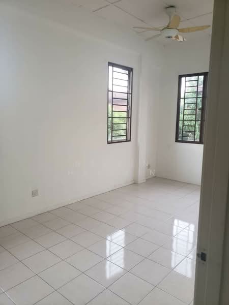 2-storey Terraced House for Sale in Alam Budiman (Shah Alam) - Nazrin Hakimin - Interior - PropertyGuru.com.my