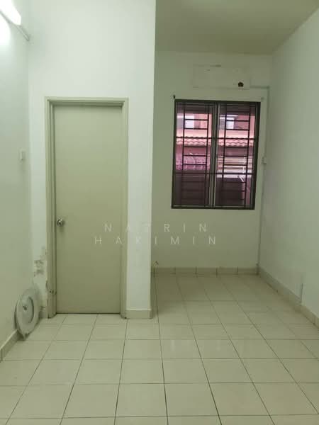 2-storey Terraced House for Sale in Alam Budiman (Shah Alam) - Nazrin Hakimin - Interior - PropertyGuru.com.my