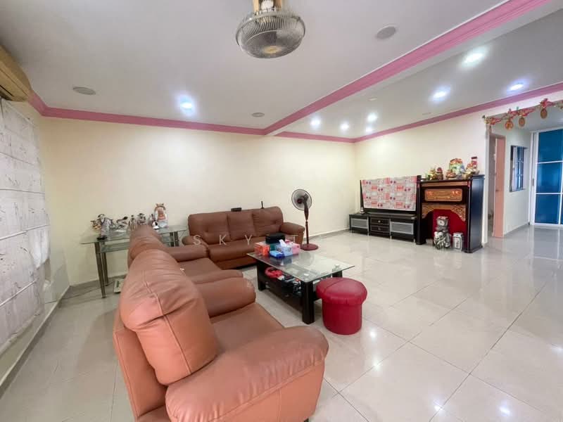 2-storey Terraced House for Sale in Taman Century (Johor Bahru) - Sky Tan - Living Room - PropertyGuru.com.my