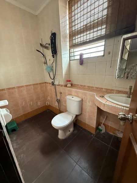 Terraced House for Sale in Taman Pinggiran Usj (Subang Jaya) - Ahmad Firdaus Mahmod - Bathroom - PropertyGuru.com.my