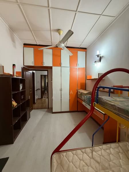 Terraced House for Sale in Taman Pinggiran Usj (Subang Jaya) - Ahmad Firdaus Mahmod - Bedroom - PropertyGuru.com.my