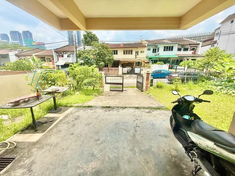 2-storey Terraced House for Sale in Damansara Heights (Kuala Lumpur) - SITI KHAIRIYAH JAAFAR - Exterior - PropertyGuru.com.my