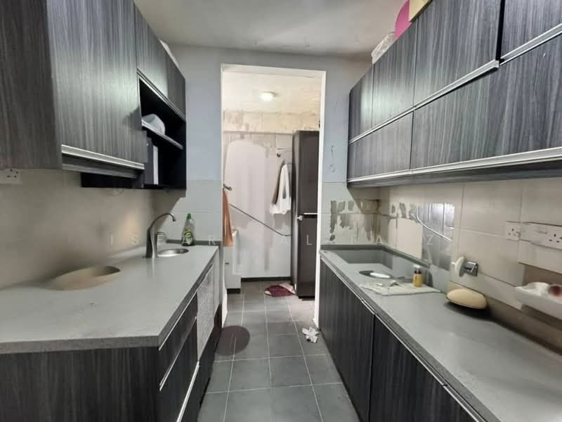 Pangsapuri untuk Dijual di Residensi Laguna Biru 2 - Isfarizal fazz - Kitchen - PropertyGuru.com.my