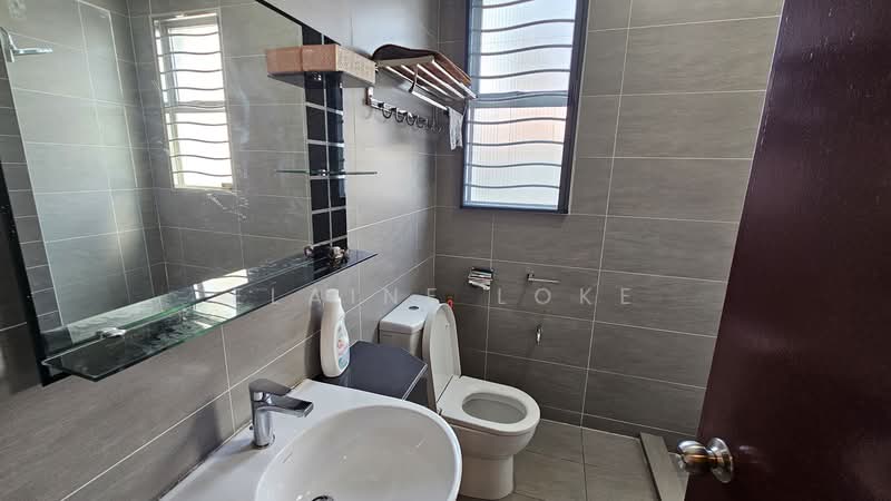 Terraced House for Sale in Ijok (Selangor) - Elaine Loke - Bathroom - PropertyGuru.com.my