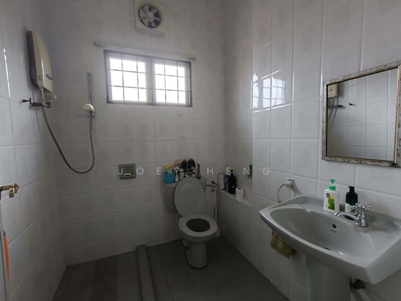 Rumah Banglo untuk Dijual di Ampangan (Negeri Sembilan) - Joey Heng - Bathroom - PropertyGuru.com.my