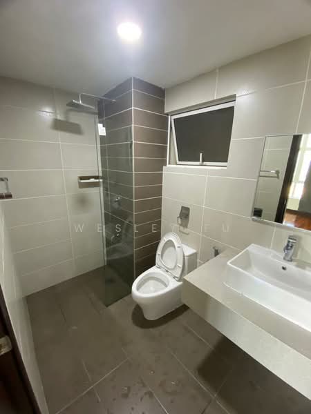 Kondominium untuk Disewa di Paraiso Residence @ The Earth - Wesley Fu - Bathroom - PropertyGuru.com.my