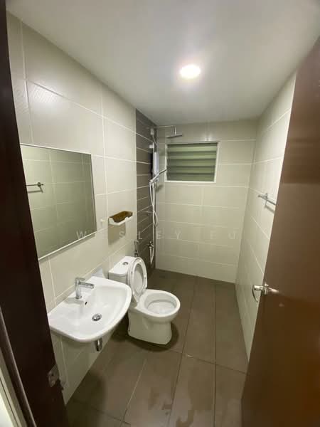 Kondominium untuk Disewa di Paraiso Residence @ The Earth - Wesley Fu - Bathroom - PropertyGuru.com.my