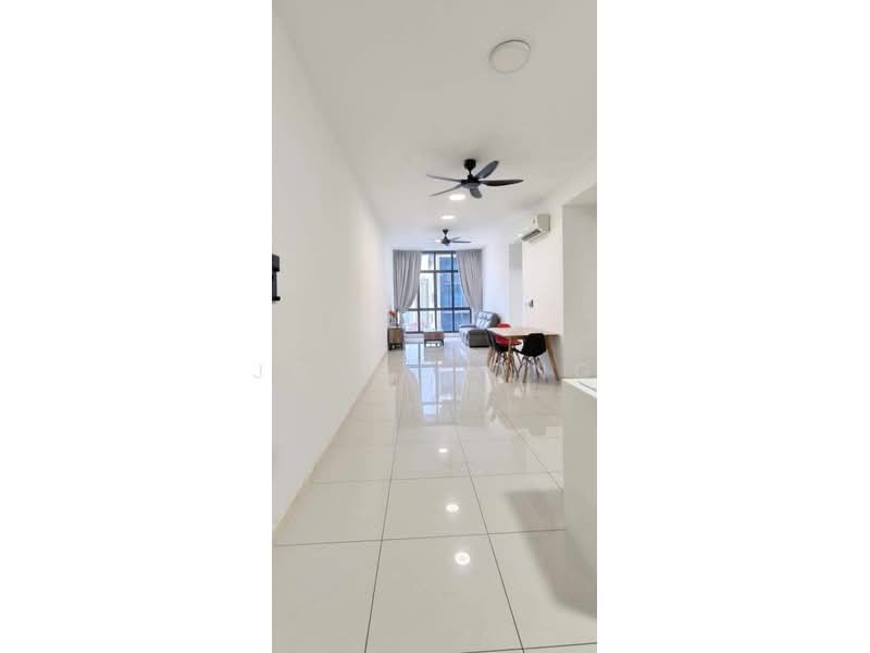 Servis Apartment untuk Dijual di Setia Sky 88 - Joyce Ong - Living Room - PropertyGuru.com.my
