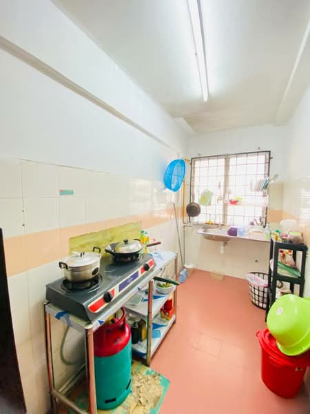 Rumah Flat untuk Dijual di Putra Damai - Zairul Asrah Zulkefli - Kitchen - PropertyGuru.com.my