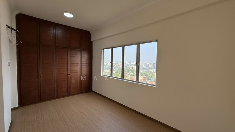 Condominium for Sale at Greenpark - Max Lee - Bedroom - PropertyGuru.com.my
