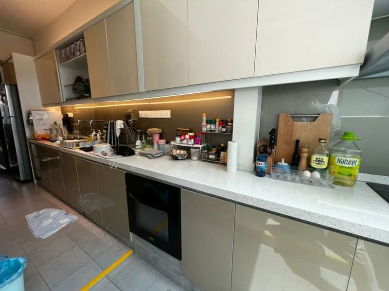 Rumah Teres 3 Tingkat untuk Disewa di Lake Fields (Sungai Besi) - Wennie Lee - Kitchen - PropertyGuru.com.my