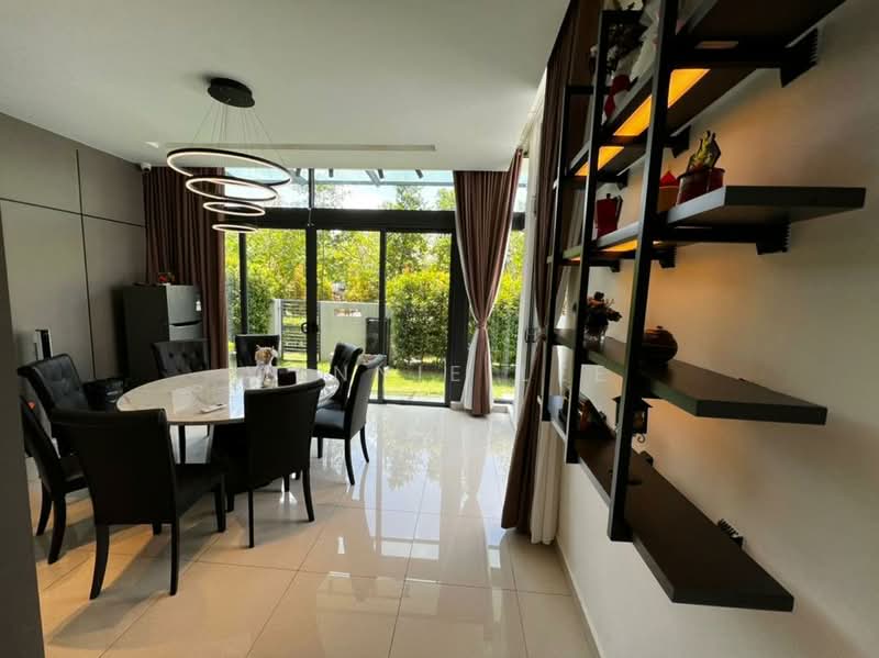 Rumah Teres 3 Tingkat untuk Disewa di Lake Fields (Sungai Besi) - Wennie Lee - Dining Room - PropertyGuru.com.my