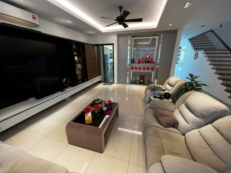 Rumah Teres 3 Tingkat untuk Disewa di Lake Fields (Sungai Besi) - Wennie Lee - Living Room - PropertyGuru.com.my