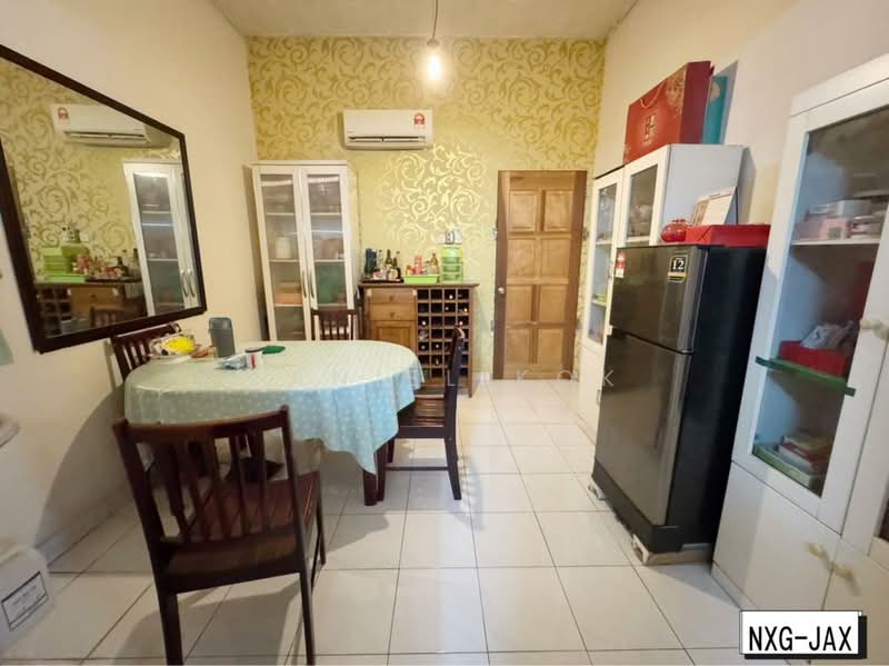 Rumah Banglo untuk Dijual di Taman Gembira (Klang) - Daniel Kok - Dining Room - PropertyGuru.com.my