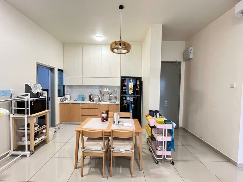 Servis Apartment untuk Disewa di B11 Parkland Residence - Serena Lee - Kitchen - PropertyGuru.com.my