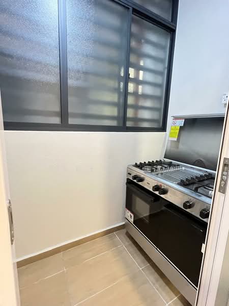 Servis Apartment untuk Disewa di B11 Parkland Residence - Serena Lee - Kitchen - PropertyGuru.com.my