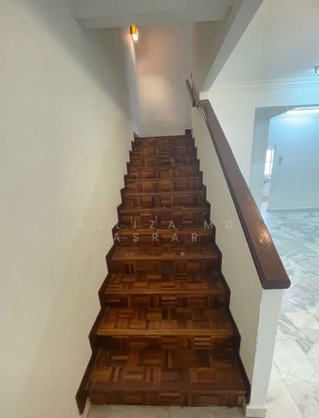 2-storey Terraced House for Sale in Usj 3 (Subang Jaya) - Asliza Md Asrar - Stairs - PropertyGuru.com.my
