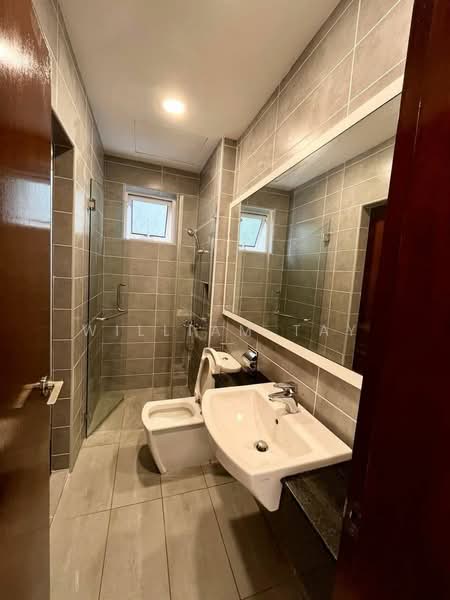 Servis Apartment untuk Dijual di Paragon Residences @ Straits View - William Tay - Bathroom - PropertyGuru.com.my