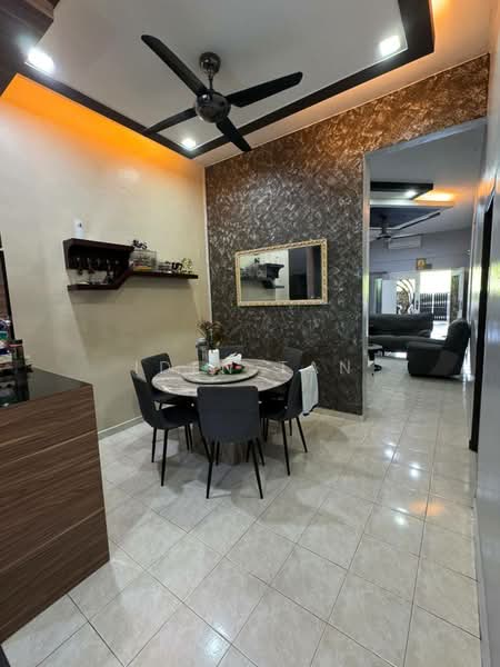 1-storey Terraced House for Sale in Taman Universiti (Skudai) - Iden Tan - Dining Room - PropertyGuru.com.my