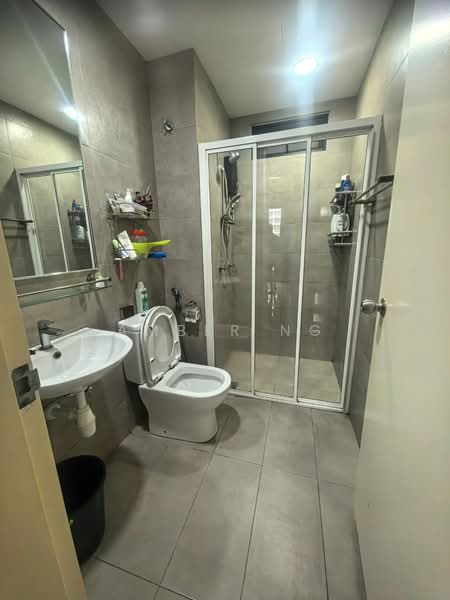 Service Residence for Sale at KL Traders Square - Amber Ng - Bathroom - PropertyGuru.com.my
