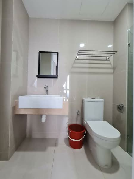 Kondominium untuk Disewa di Parkhill Residence - Wesley Fu - Bathroom - PropertyGuru.com.my