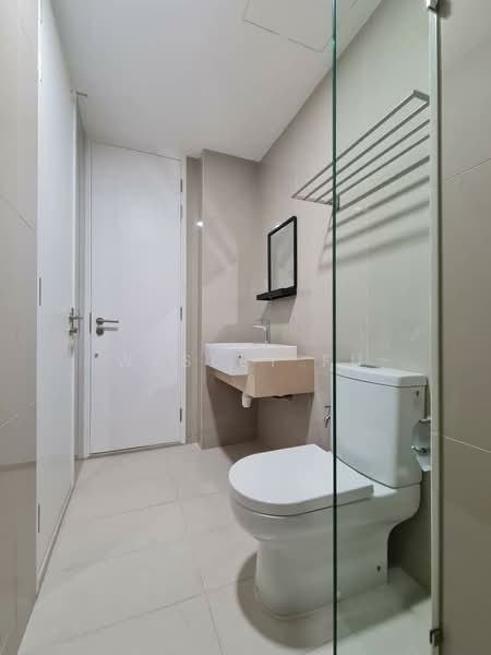 Kondominium untuk Disewa di Parkhill Residence - Wesley Fu - Bathroom - PropertyGuru.com.my