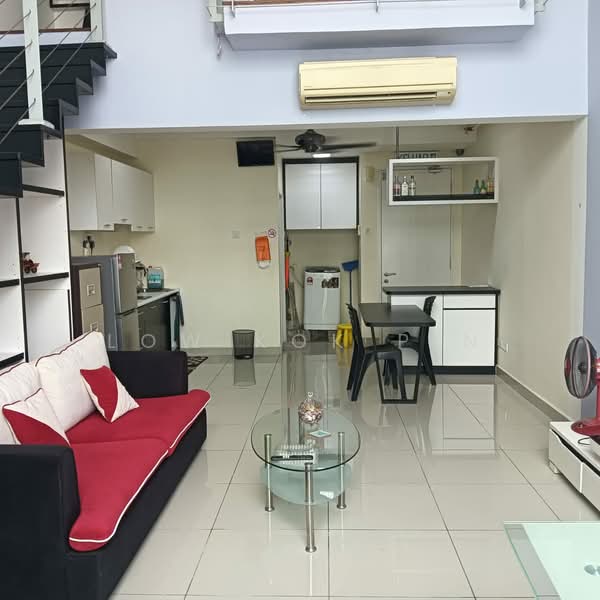Servis Apartment untuk Disewa di The Scott Garden SOHO - Low Kok Pin - Living Room - PropertyGuru.com.my
