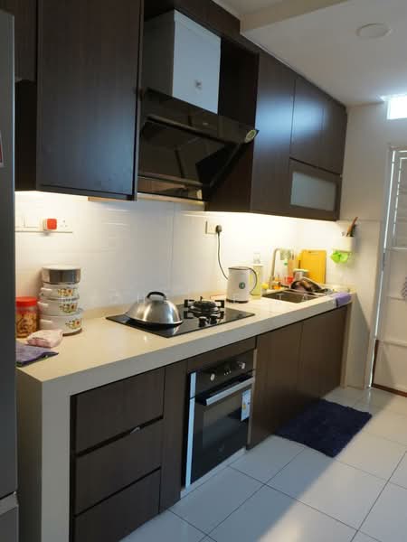 Rumah Teres untuk Dijual di Semenyih (Selangor) - Michelle Tan - Kitchen - PropertyGuru.com.my