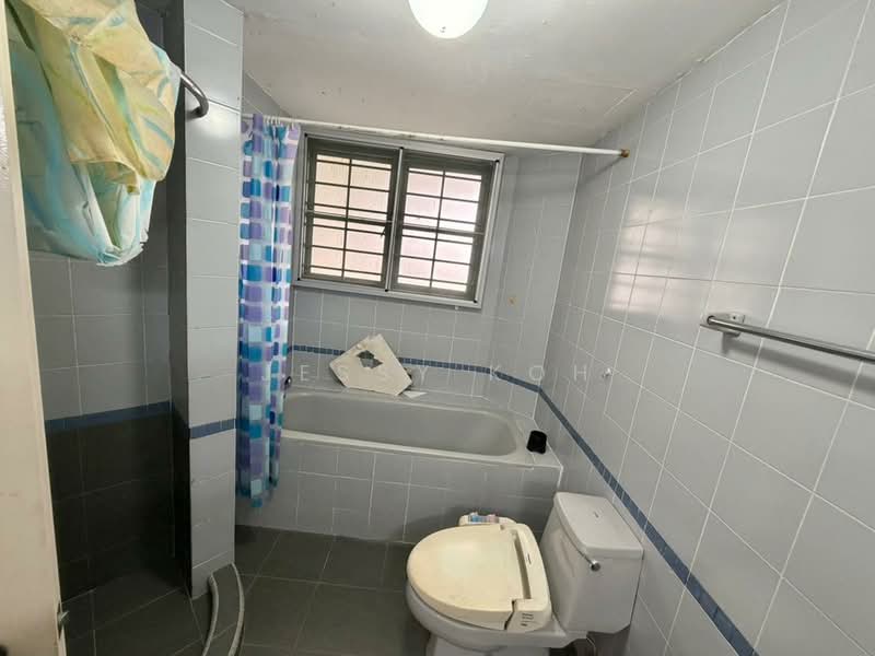 Condominium for Rent at The Straits View Condominium - Jessy Koh - Bathroom - PropertyGuru.com.my