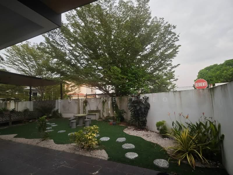 2-storey Terraced House for Sale in Bandar Pulai Jaya (Kulai) - Eugene Tneo - Garden - PropertyGuru.com.my