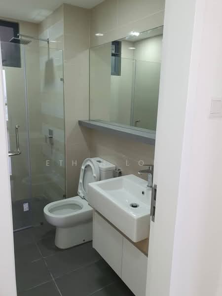 Servis Apartment untuk Dijual di United Point (Residensi Berpadu) - Ethan Loke - Bathroom - PropertyGuru.com.my